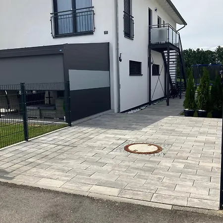 Apartament Moderne Einliegerwohnung Naehe Ingolstadt Und Bad Goegging *