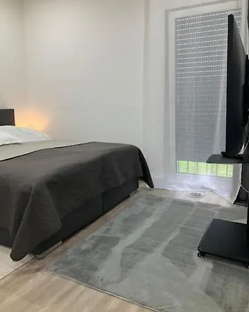 شقة Moderne Einliegerwohnung Naehe Ingolstadt Und Bad Goegging *