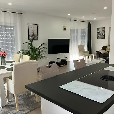 Moderne Einliegerwohnung Naehe Ingolstadt Und Bad Goegging Apartment